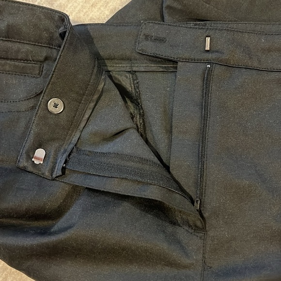 Larry Levine Black Women's Capri Pants- Size 20W - Picture 5 of 5